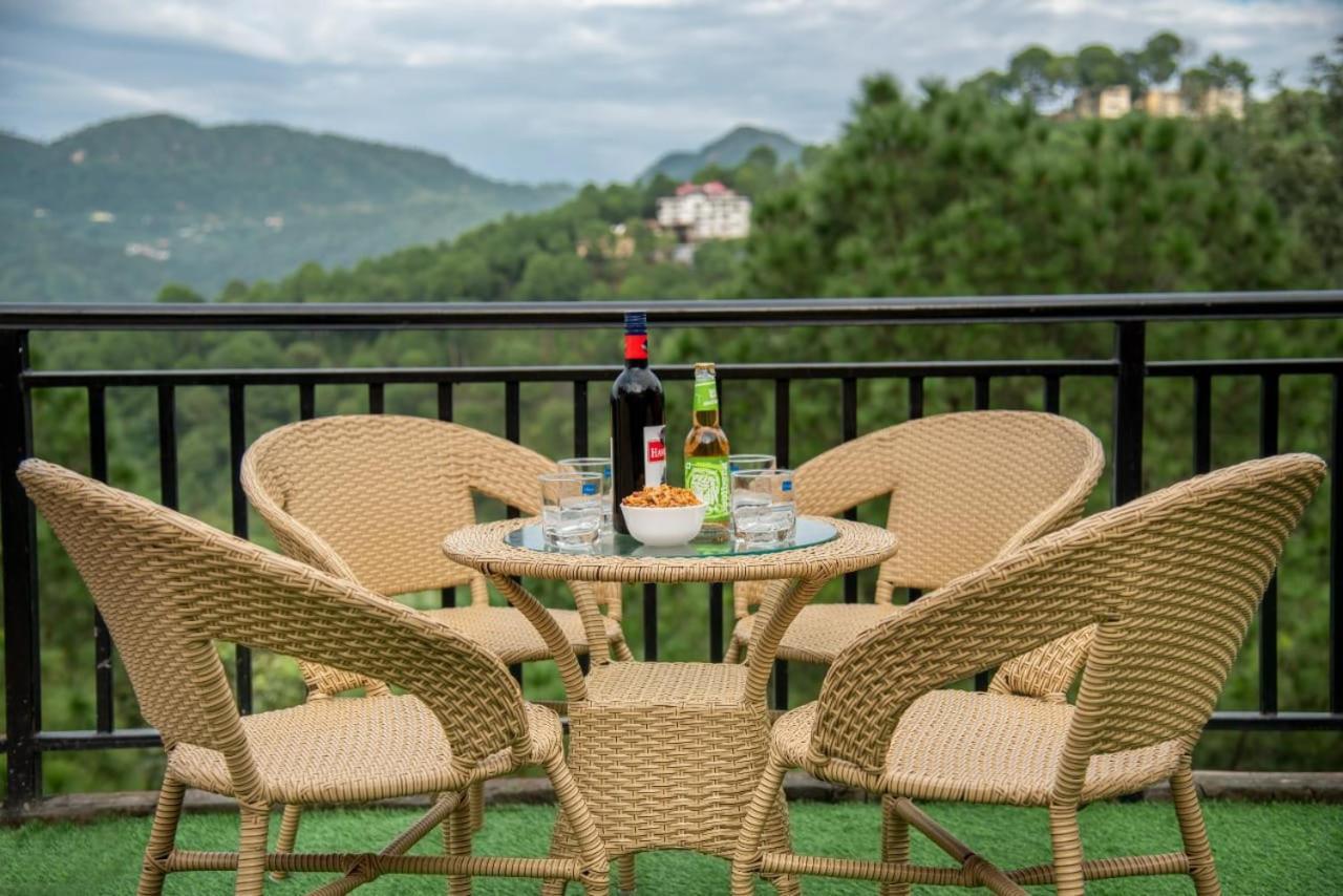 Himalyan Basera I Pvt Balcony I Serviced Apt I By Exotic Stays 卡绍利 外观 照片